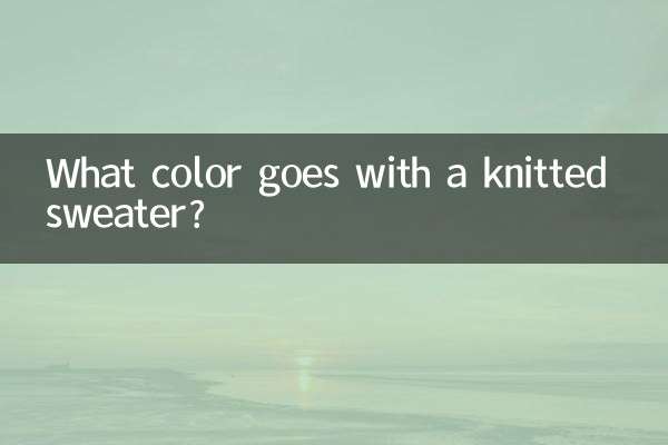 Welche Farbe passt zu einem Strickpullover?
