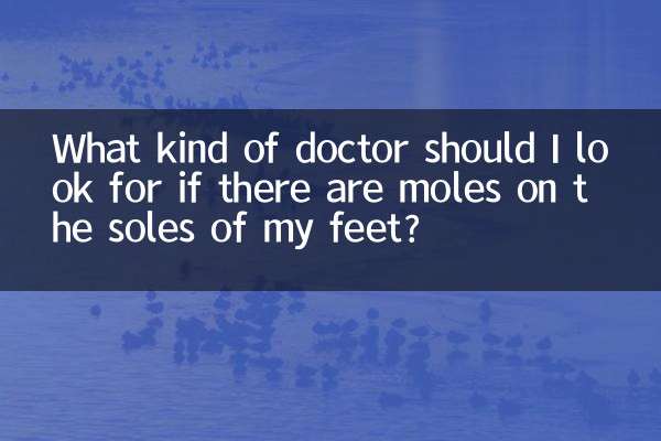 Che tipo di medico dovrei cercare se ci sono nei sulla pianta dei piedi?
