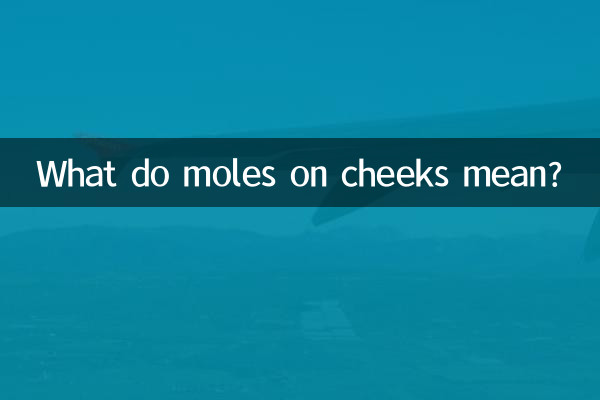 Was bedeuten Muttermale auf den Wangen?