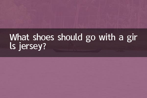 Que sapatos devem combinar com uma camisa feminina?