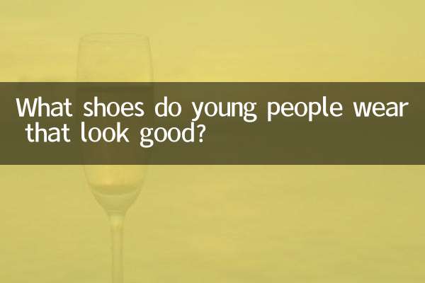 ¿Qué zapatos usan los jóvenes que les quedan bien?