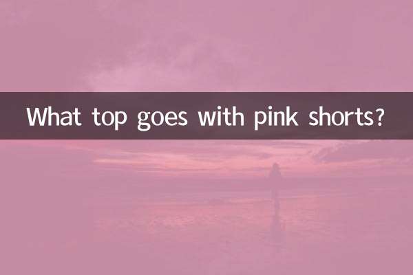 Welches Oberteil passt zu rosa Shorts?