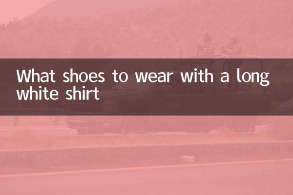 Que zapatos llevar con una camisa blanca larga.