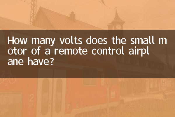 Quanti volt ha il piccolo motore di un aereo telecomandato?